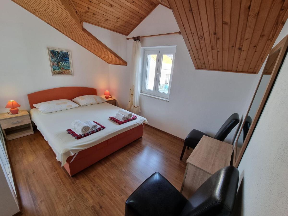 Apartments Banic Postira Kültér fotó