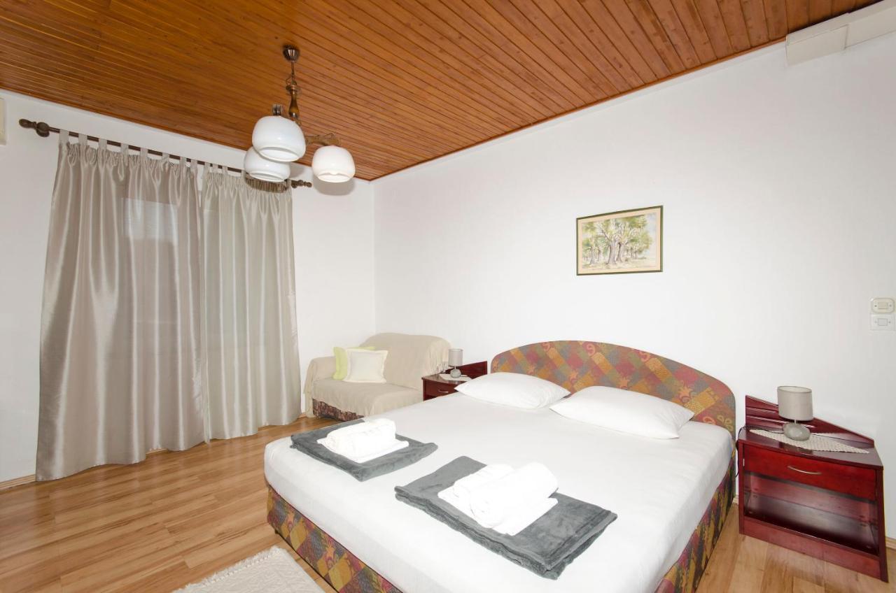 Apartments Banic Postira Kültér fotó