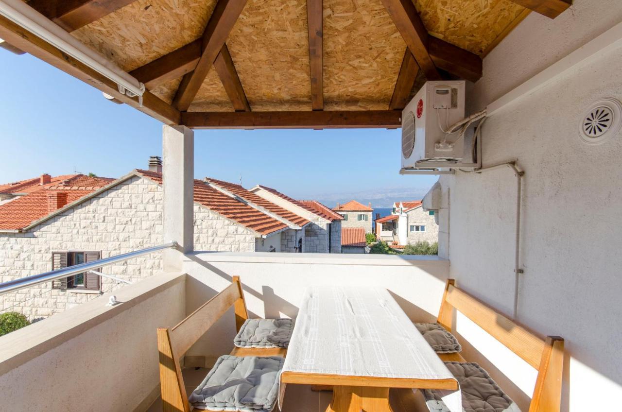 Apartments Banic Postira Kültér fotó